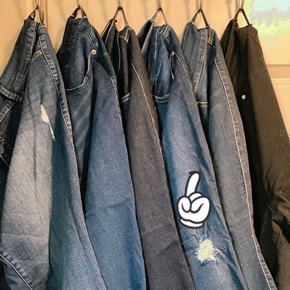 Torrid Premium Distressed Jegging 24XS (extra short) - Picture 3 of 10